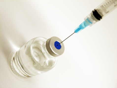 Vaccini, M5S si avvale dell'esperto: smentito legame con autismo.