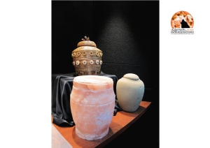 Atri/Pineto, cimiteri sommersi dal cemento. Il futuro: green e cremazione.