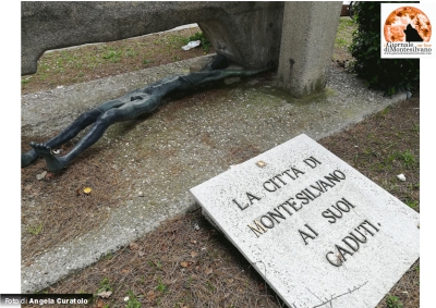 4 Novembre. Piazzetta di Montesilvano depone corona su monumento ai Caduti