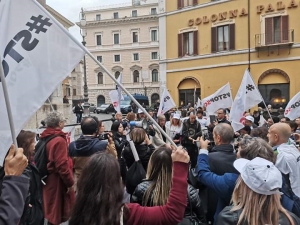 Stop5g, protesta a Montecitorio. "Governo non faccia orecchie da mercante"