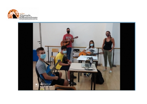 'Non ci nascondiamo', il video di Simone Pavone di Natale