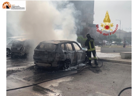 Montesilvano, incendio di due auto in Via Agostinone