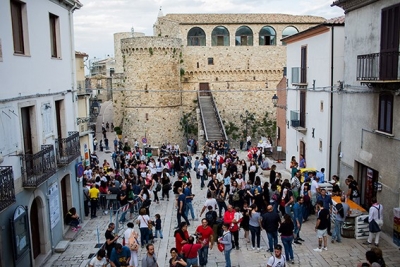Civitacampomarano in 7mila allo street festival