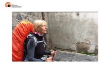 Donna di oltre 70 anni arriverà a piedi in Cina. E' la prima in assoluto.