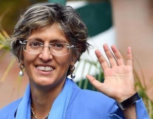 Atti osceni davanti a Chiesa. Ministro Bongiorno interviene