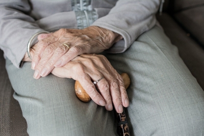 le persone anziane sono le più colpite da questa Pandemia 