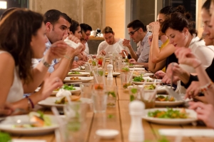 Abruzzo. Ti invito a cena a casa mia ma paghi. Fenomeno che va regolamentato.