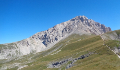 Trekking. Il Gran Sasso e la maestosità delle sue cime