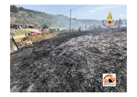 Incendio Cappelle sul Tavo, Valle Sbraccia: l'intervento Drago 155 del reparto volo VVF di Pescara