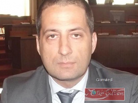 On. Gianluca Vacca firmatario dell'interrrogazione