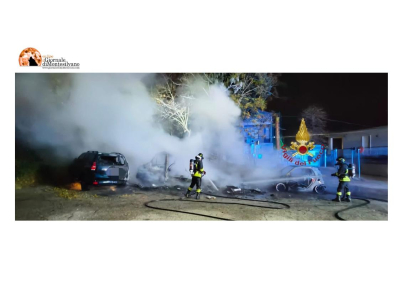 Montesilvano, incendio autovetture in via Salvemini.
