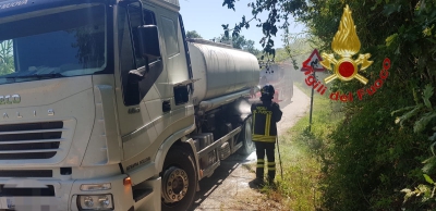 Città Sant'Angelo, scongiurata tragedia: incendio di un pneumatico di una cisterna  di gas
