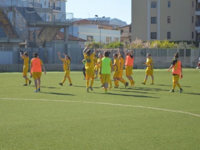 Calcio femminile. Colpaccio del Pescara, vittoria e sorpasso ai danni del Gordige