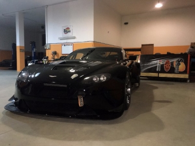 Gran Turismo. Solaris Motorsport diventa Aston Martin Racing Team Partner, schiera Vantage GT3