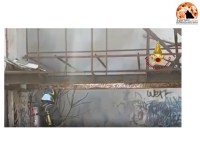 Pescara, incendio in via Ugo Foscolo - video
