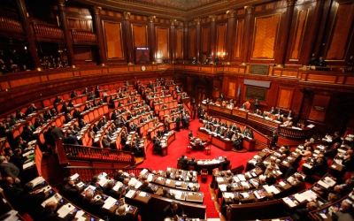 Addio al bicameralismo perfetto. Renzi "giorno storico"