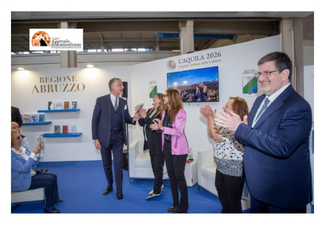Salone libro di Torino. Alessandro Giuli, ha salutato gli ospiti dello stand Abruzzo