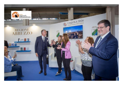 Salone libro di Torino. Alessandro Giuli, ha salutato gli ospiti dello stand Abruzzo