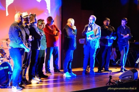 De Carolis in Io, Lucio e tu omaggio a Lucio Battisti in due atti