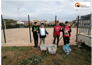 4 piccoli preziosi cittadini a Villanova compiono un gesto encomiabile.