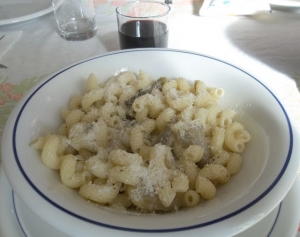 Ricette. Pasta con le puntarelle di cicoria catalogna, ricca di fibre e sali minerali