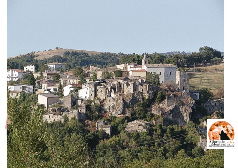 Bolognano, cinghiali danneggiano il borgo. Interviene squadra specializzata.