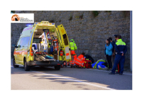 Roma, autista ambulanza colpito da martello, soccorrendo una donna.
