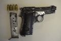 la pistola trovata con caricatore nell'auto dai Carabinieri