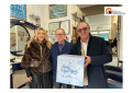 76 anni di barbe e capelli: Manoppello festeggia il “barbiere con la cravatta” Adelmo Di Pentima