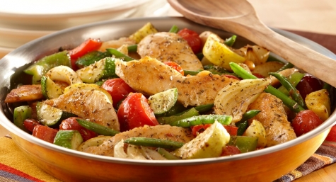 Pollo e verdure, vietato cucinare nel microonde