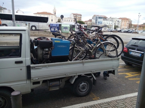 Bici prelevate, abbandonate da tempo