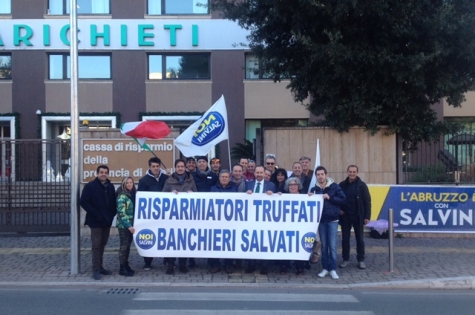 CariChieti. Sit-in di Noi con Salvini Abruzzo davanti alla sede