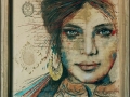 L'Aquila. Mostra "Rinascimento" di Paolo De Giosa, volti di donna su antiche mappe