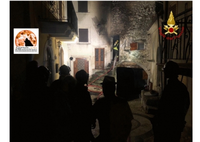 Incendio a Caramanico. Tubazioni di cento metri per centro storico.