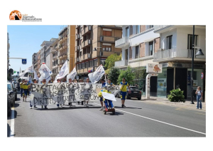 “Appalti a ribasso a discapito dei lavoratori”. Corteo dei corrieri Cisal filiale Poste Italiane di Pescara questa mattina.