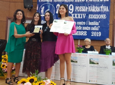 Al centro Di Donato e Buonomo che ritirano il premio a Vasto