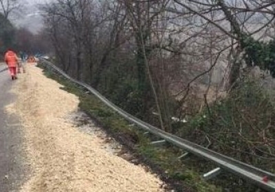 Pianella/frane. Strada Cartiera chiusa: cittadini esasperati, a 5 mesi è emergenza