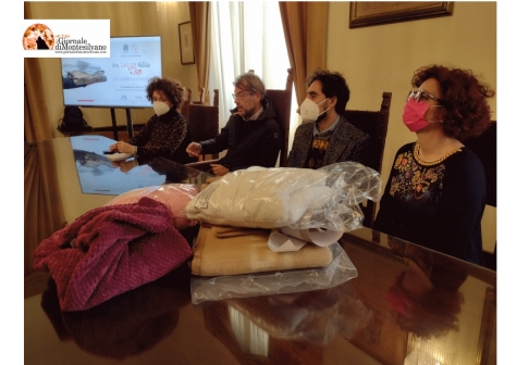 Pescara, coperte calde per chi è per strada.