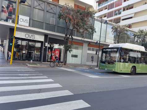 Pescara. Su Corso Vittorio Emanuele arrivano le "case avanzate" per i ciclisti