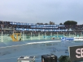 Gli striscioni dedicati alle vittime