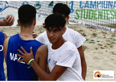 Beach volley. L’Abruzzo maschile si gioca la finale con il Veneto. Si deciderà tutto domani.