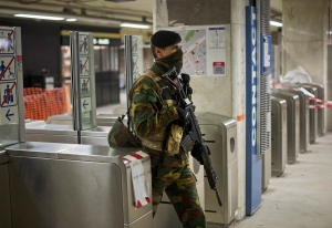 MIlitare in Metro