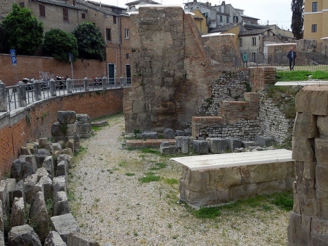 Teramo. Teatro romano, verso il referendum