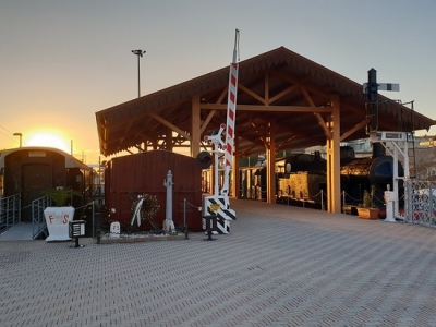 Montesilvano, infrastruttura di cristallo al Museo del treno di Marco Volpe.
