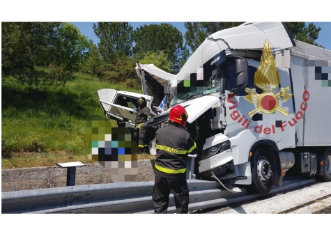 Grave incidente sulla A25. Un persona perde la vita.