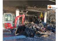 Spoltore, nella notte a fuoco il complesso commerciale ex City Moda