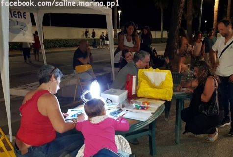 raccolte firme al gazebo di comitati Gabbiano e Saline PP1