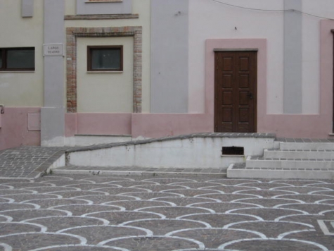 Pianella, Filippone: al teatro comunale sparite ringhiere scivolo disabili