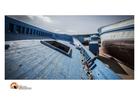 Tragedia a largo di Lampedusa, 19 migranti morti per ipotermia: cinque sono gravi, c'è anche un bambino.