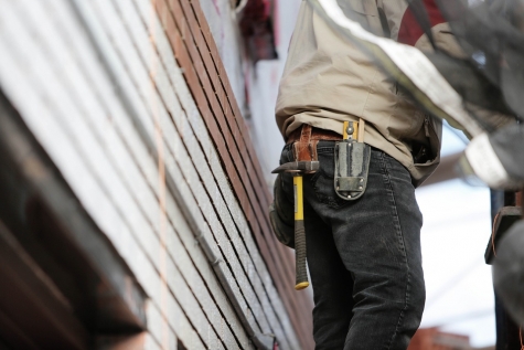 Miglianico, operaio cade da 4 metri in cantiere
